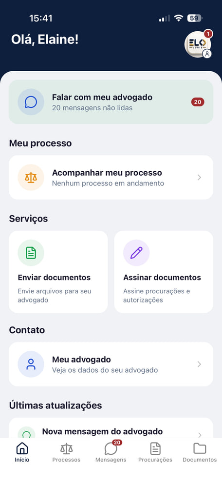 Tela inicial do aplicativo do cliente, com o chat do advogado, o processo e o envio de documentos